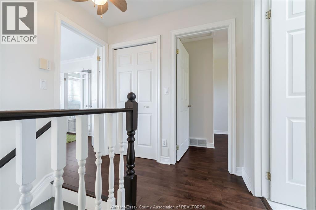 Photo 17 of 28 Carter Avenue, Leamington ON