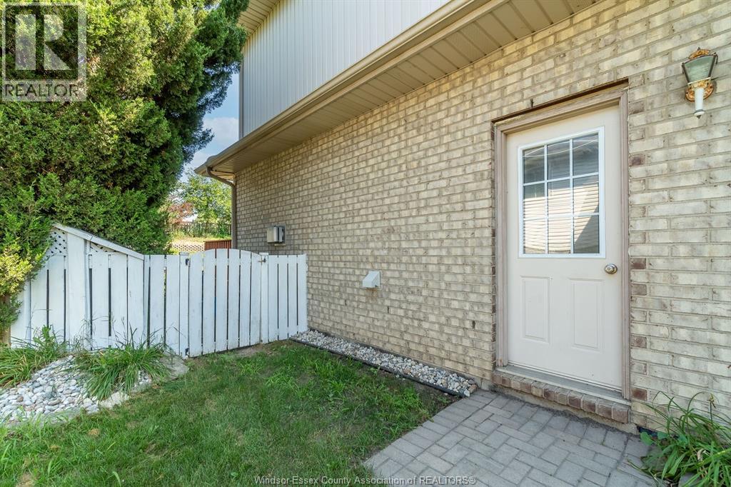 Photo 14 of 28 Carter Avenue, Leamington ON