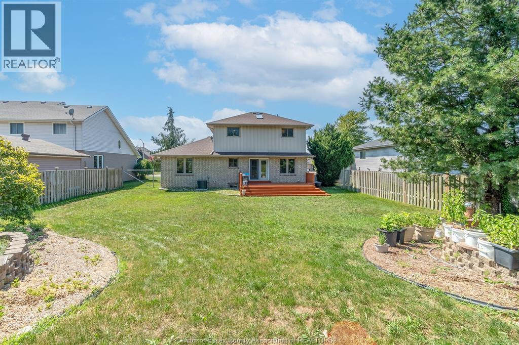 Photo 13 of 28 Carter Avenue, Leamington ON