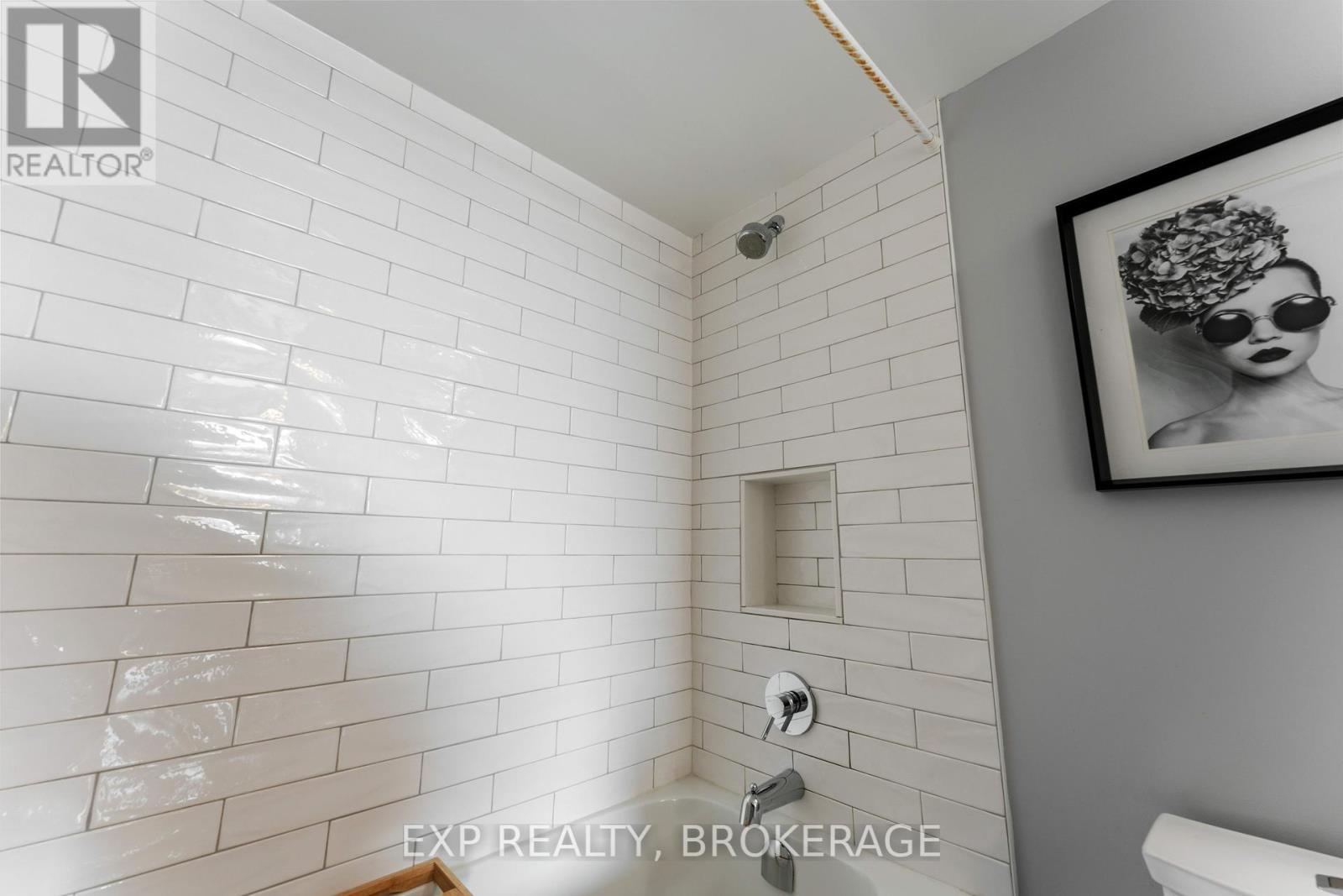 Photo 24 of 306 121 Queen Street, Kingston ON