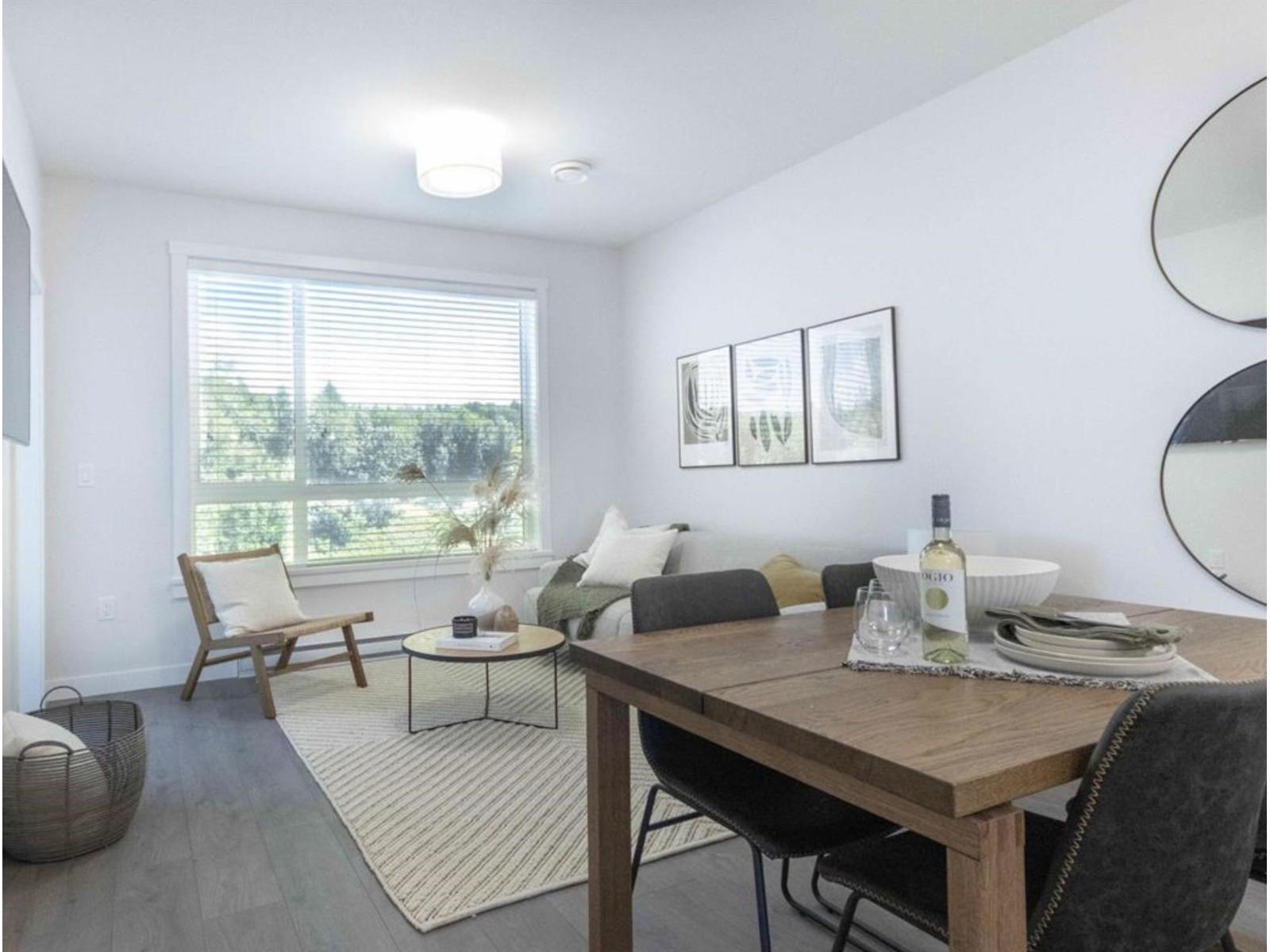 Photo 11 of 204 33886 Pine Street, Abbotsford BC
