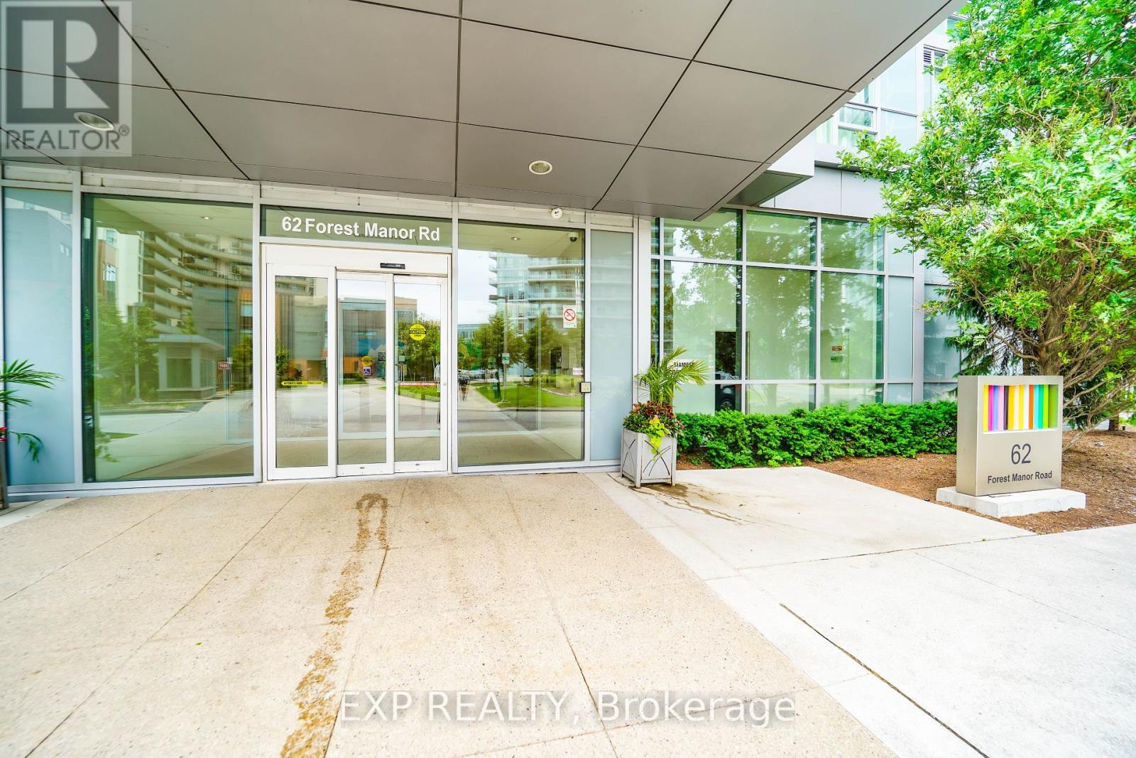 Photo 2 of 408 62 Forest Manor Road, Toronto ON