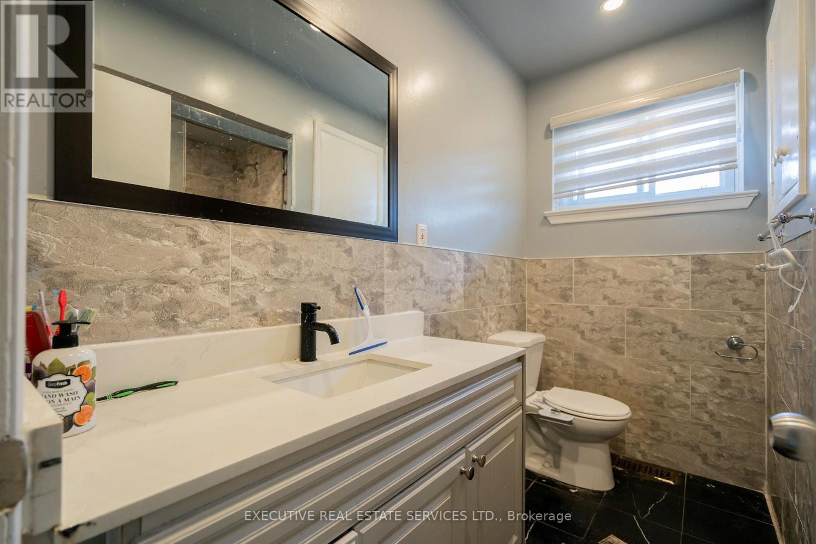 Photo 19 of 32 Brimorton Drive, Toronto ON