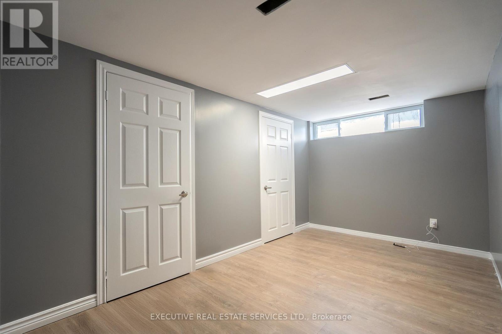 Photo 3 of 32 Brimorton Drive, Toronto ON