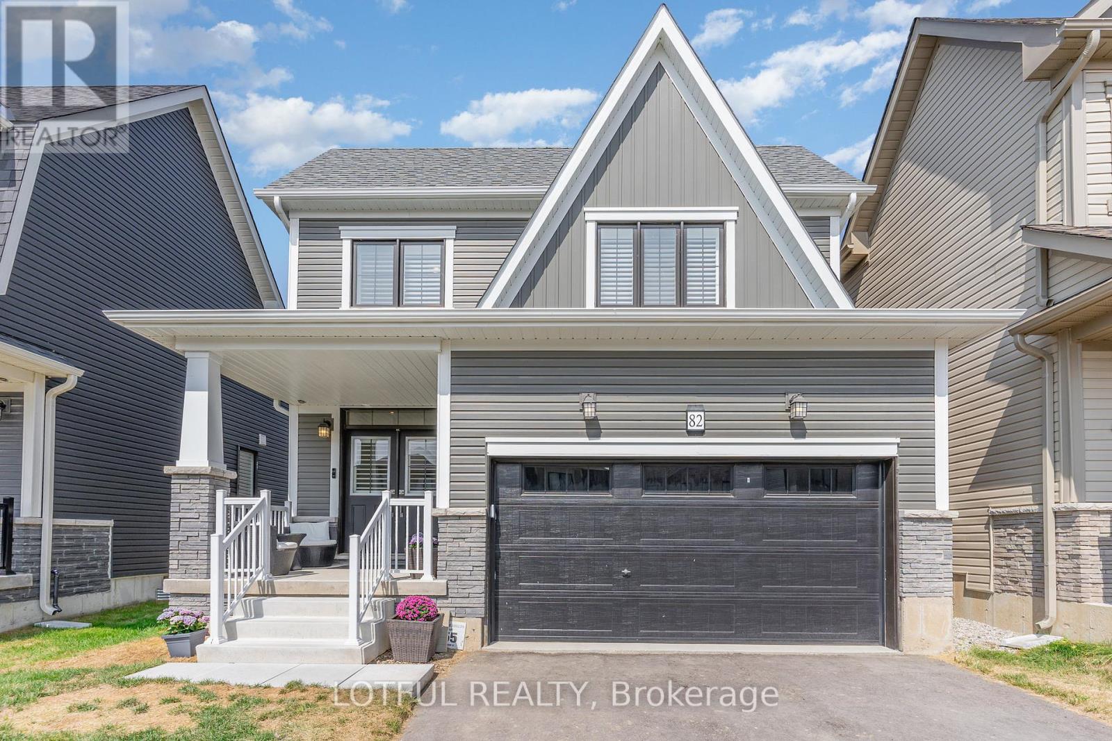 Photo 21 of 82 Lilac Circle, Haldimand ON