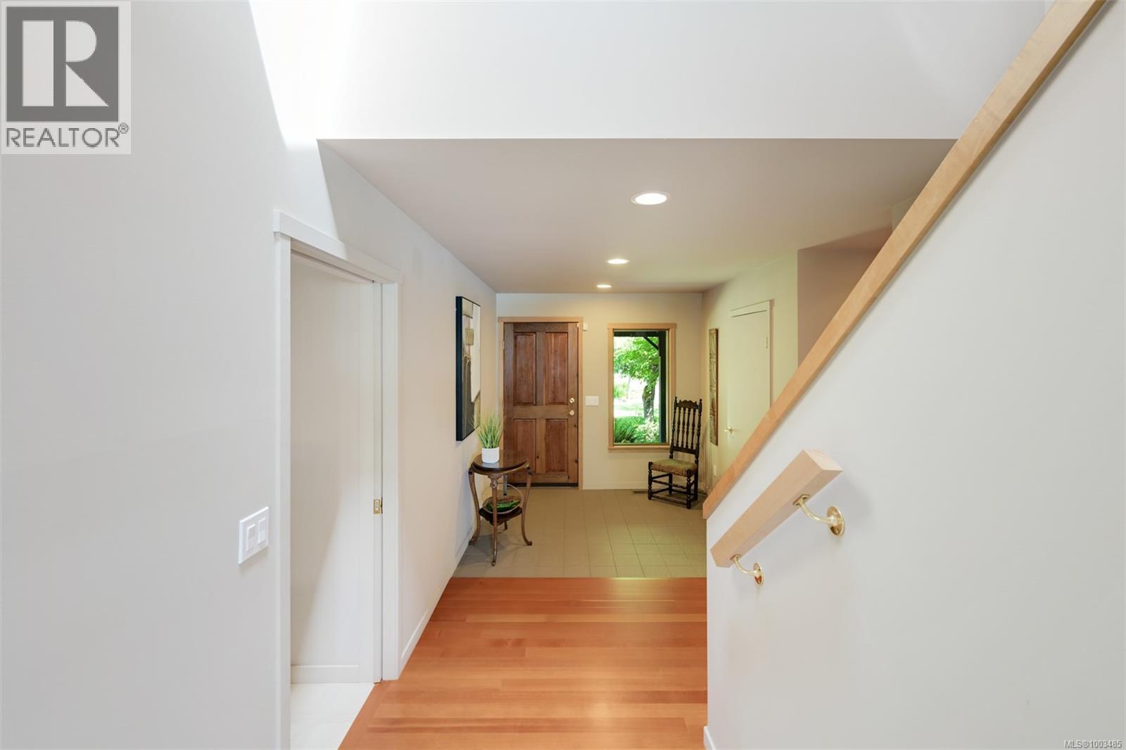 114 Arbutus Rd, Salt Spring