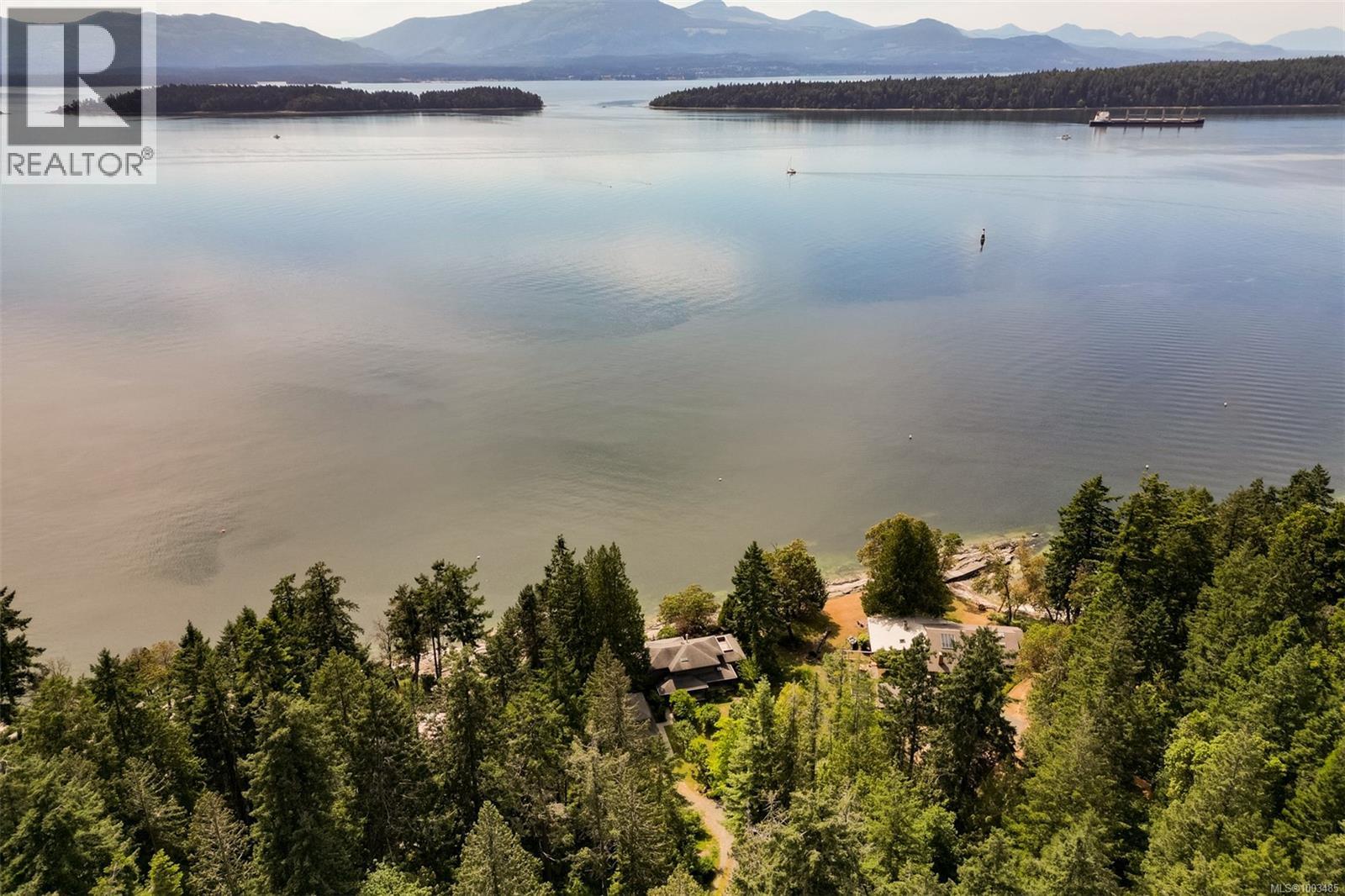 114 Arbutus Rd, Salt Spring