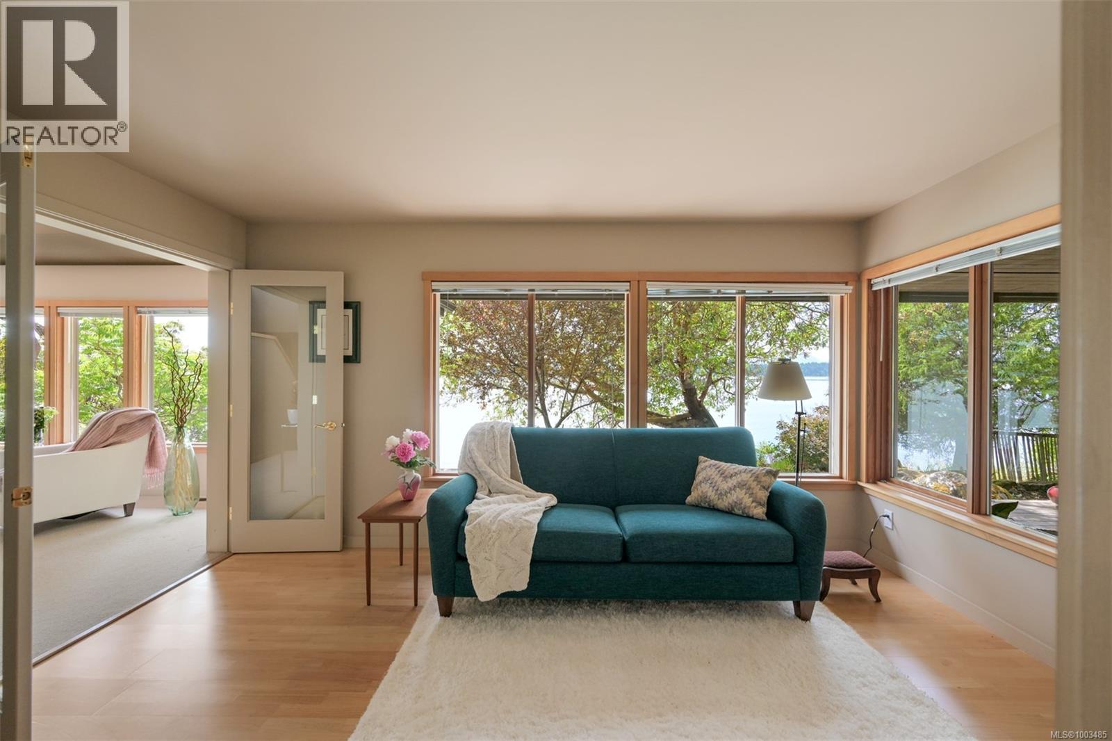 114 Arbutus Rd, Salt Spring