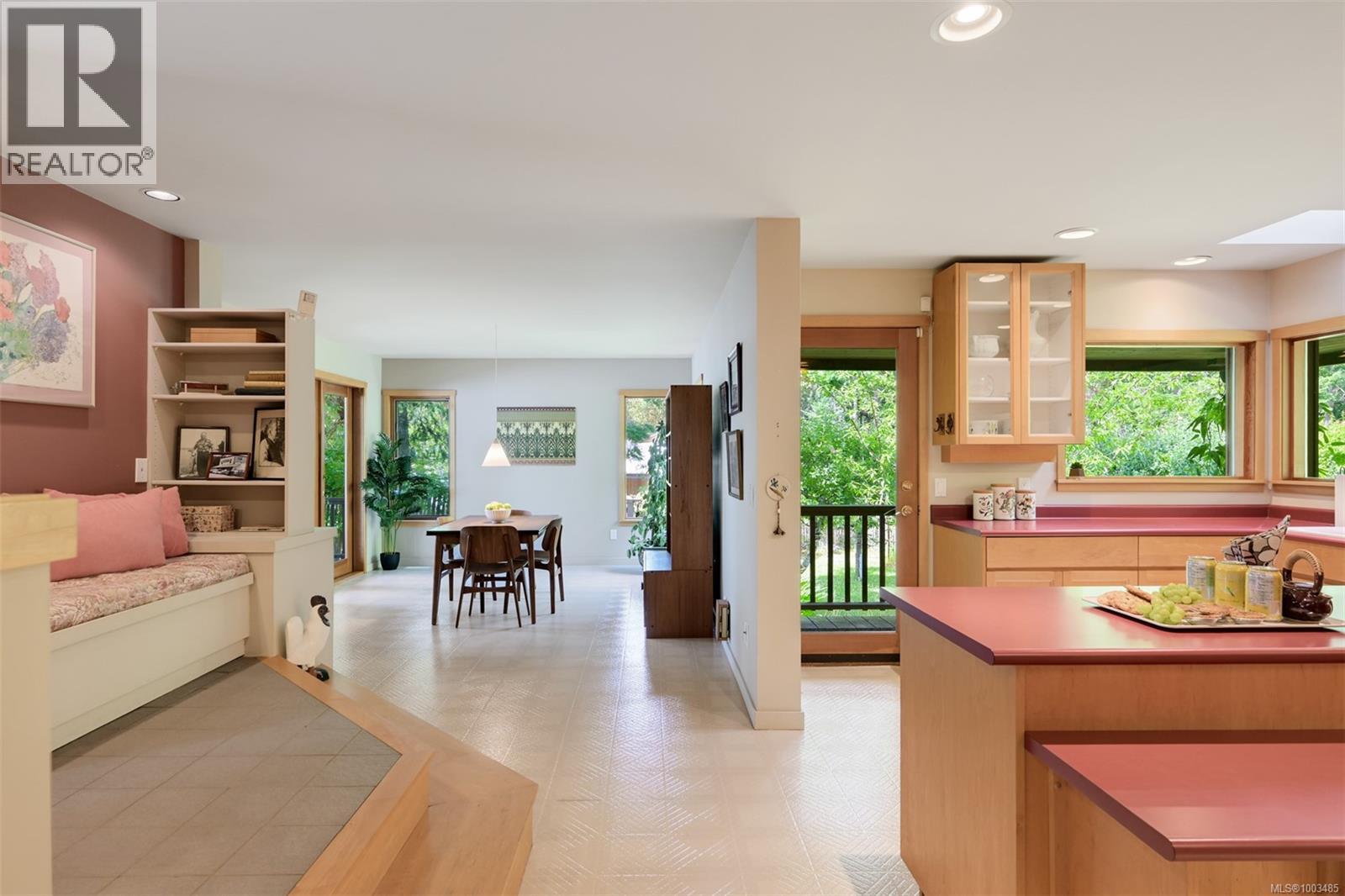 114 Arbutus Rd, Salt Spring