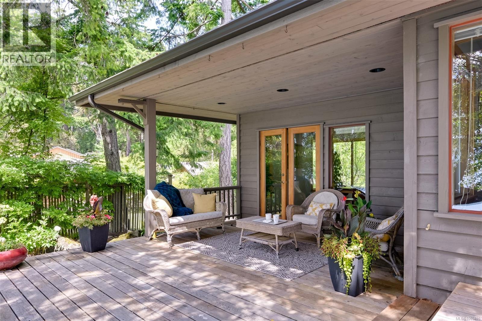 114 Arbutus Rd, Salt Spring