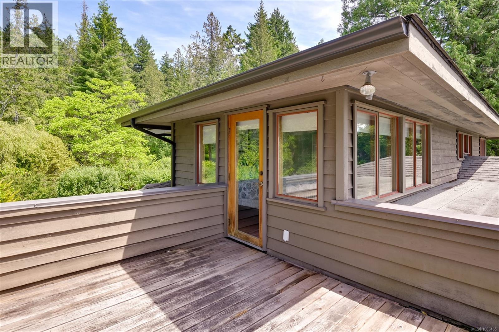 114 Arbutus Rd, Salt Spring