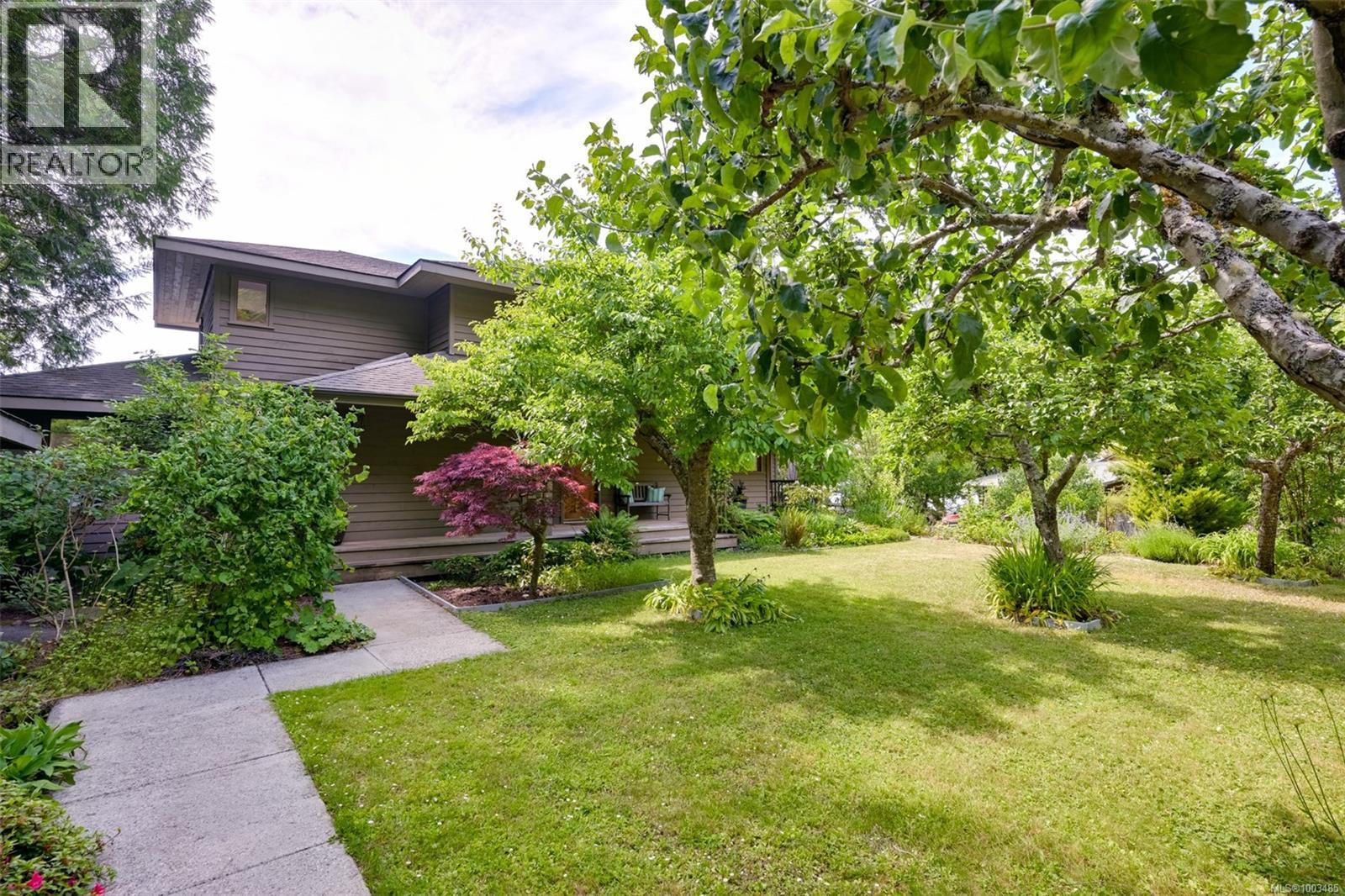 114 Arbutus Rd, Salt Spring