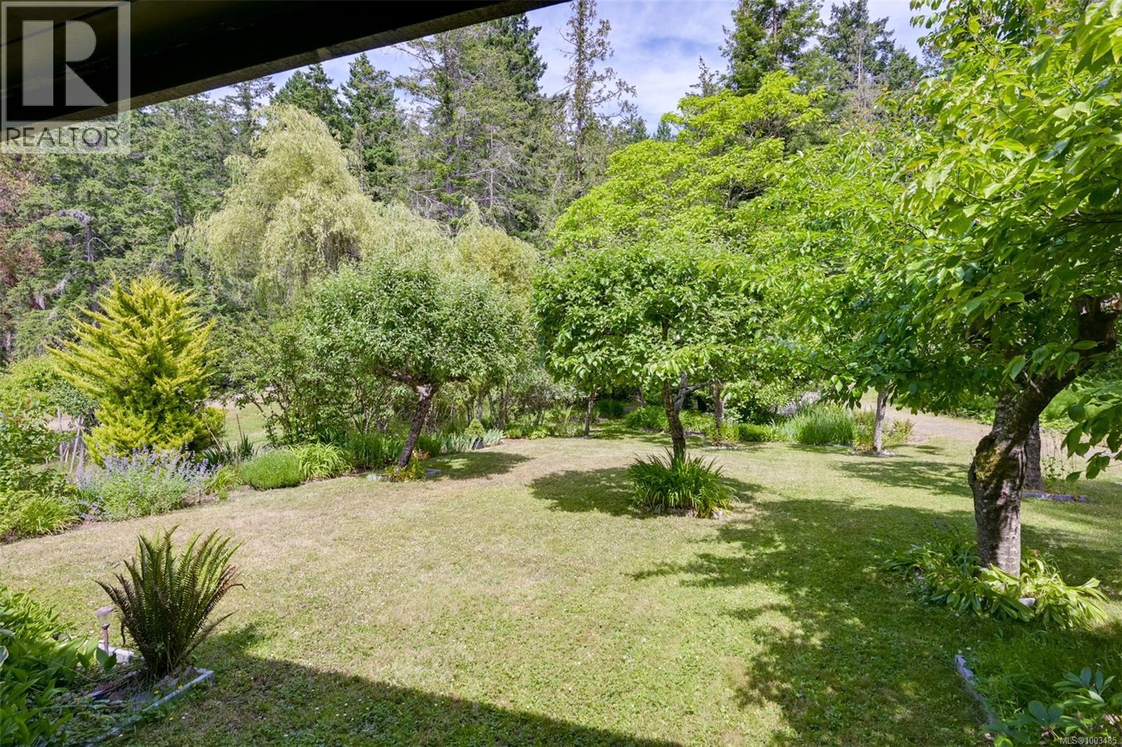 114 Arbutus Rd, Salt Spring