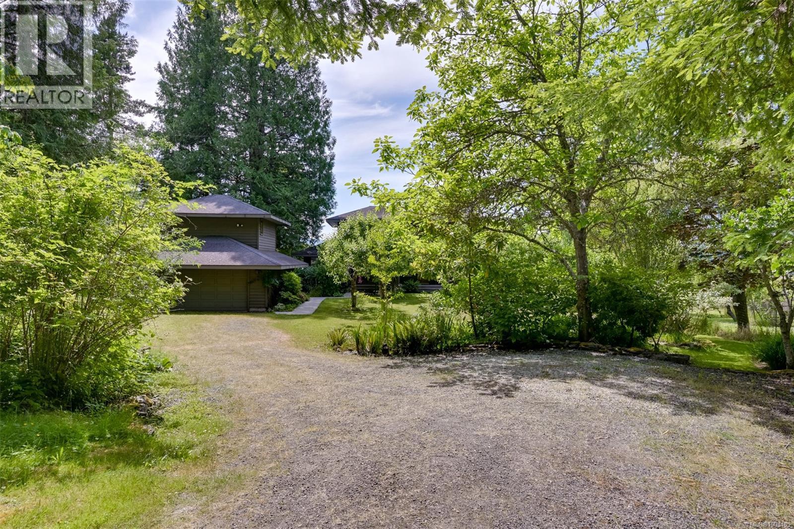 114 Arbutus Rd, Salt Spring