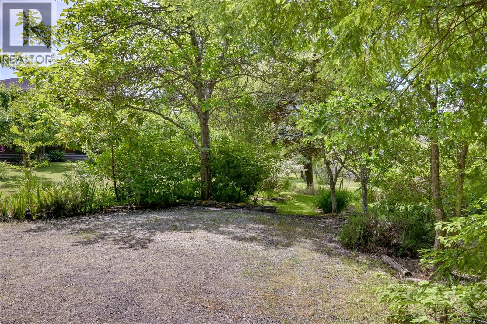 114 Arbutus Rd, Salt Spring