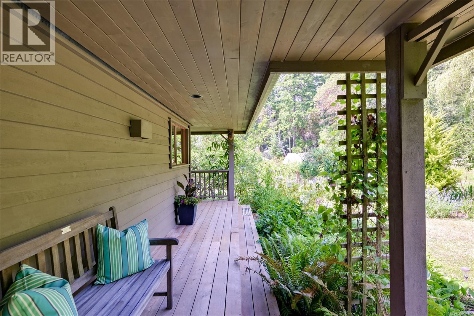 114 Arbutus Rd, Salt Spring