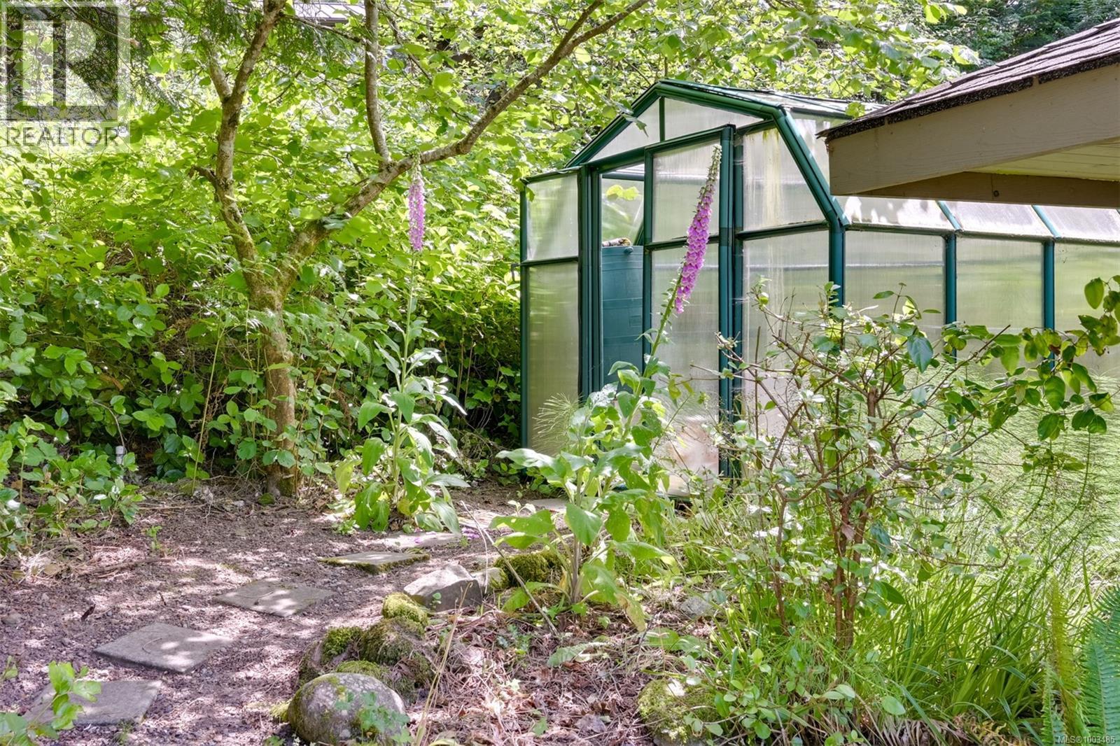 114 Arbutus Rd, Salt Spring
