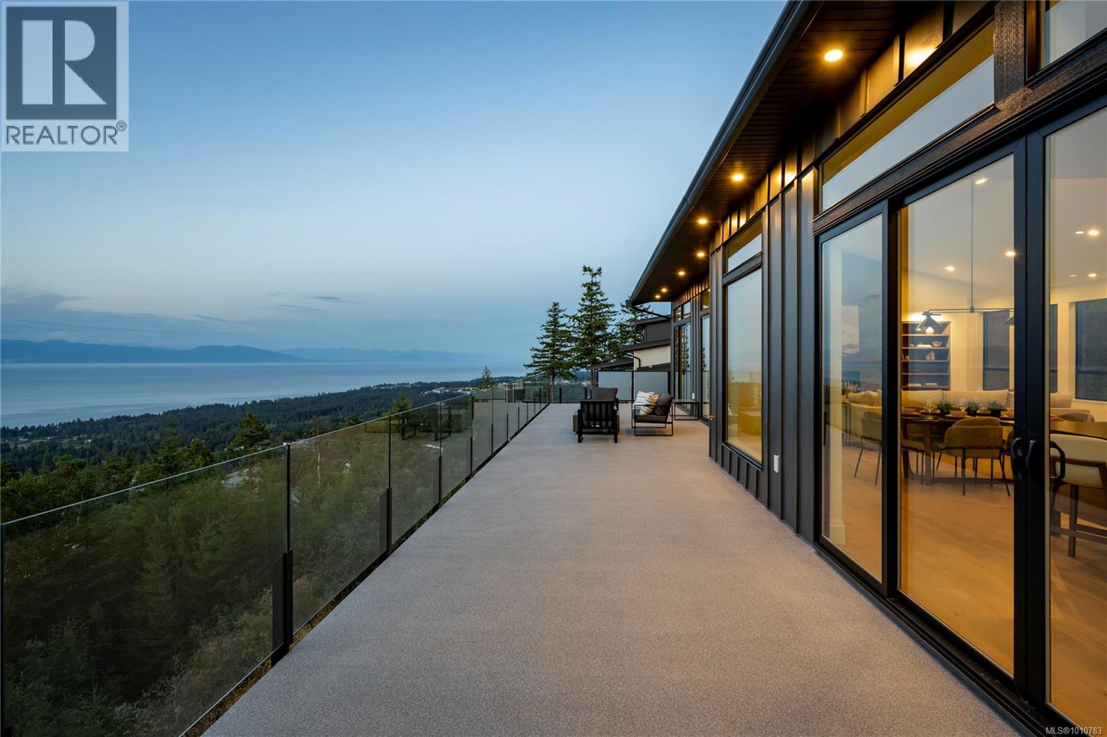 Photo 6 of 7546 Tonnerre Way, Lantzville BC