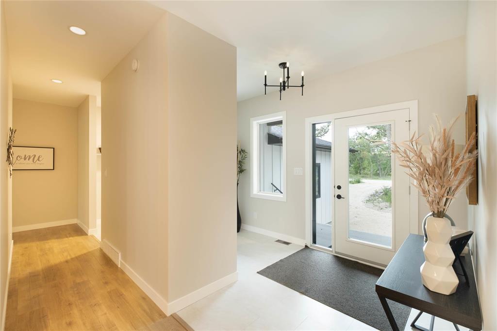 Photo 23 of 51093 Heatherdale Road, Lorette MB