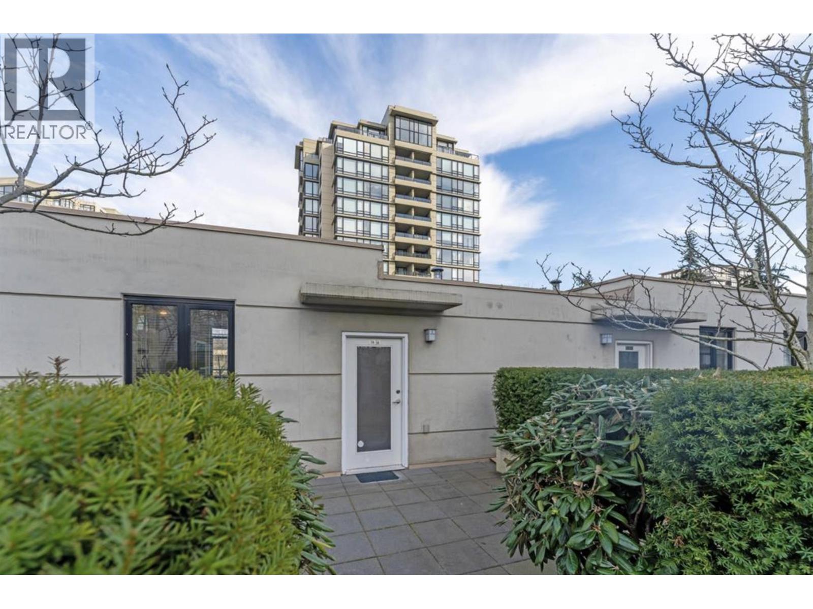 Photo 4 of 16 9180 Hemlock Drive, Richmond BC
