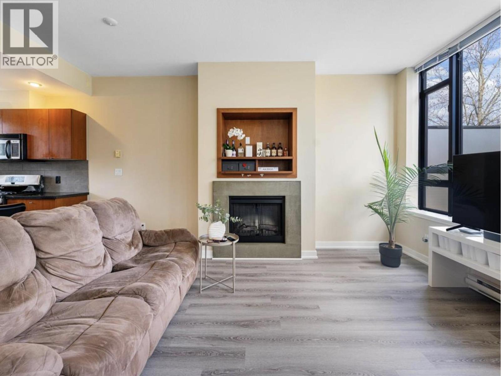Photo 2 of 16 9180 Hemlock Drive, Richmond BC