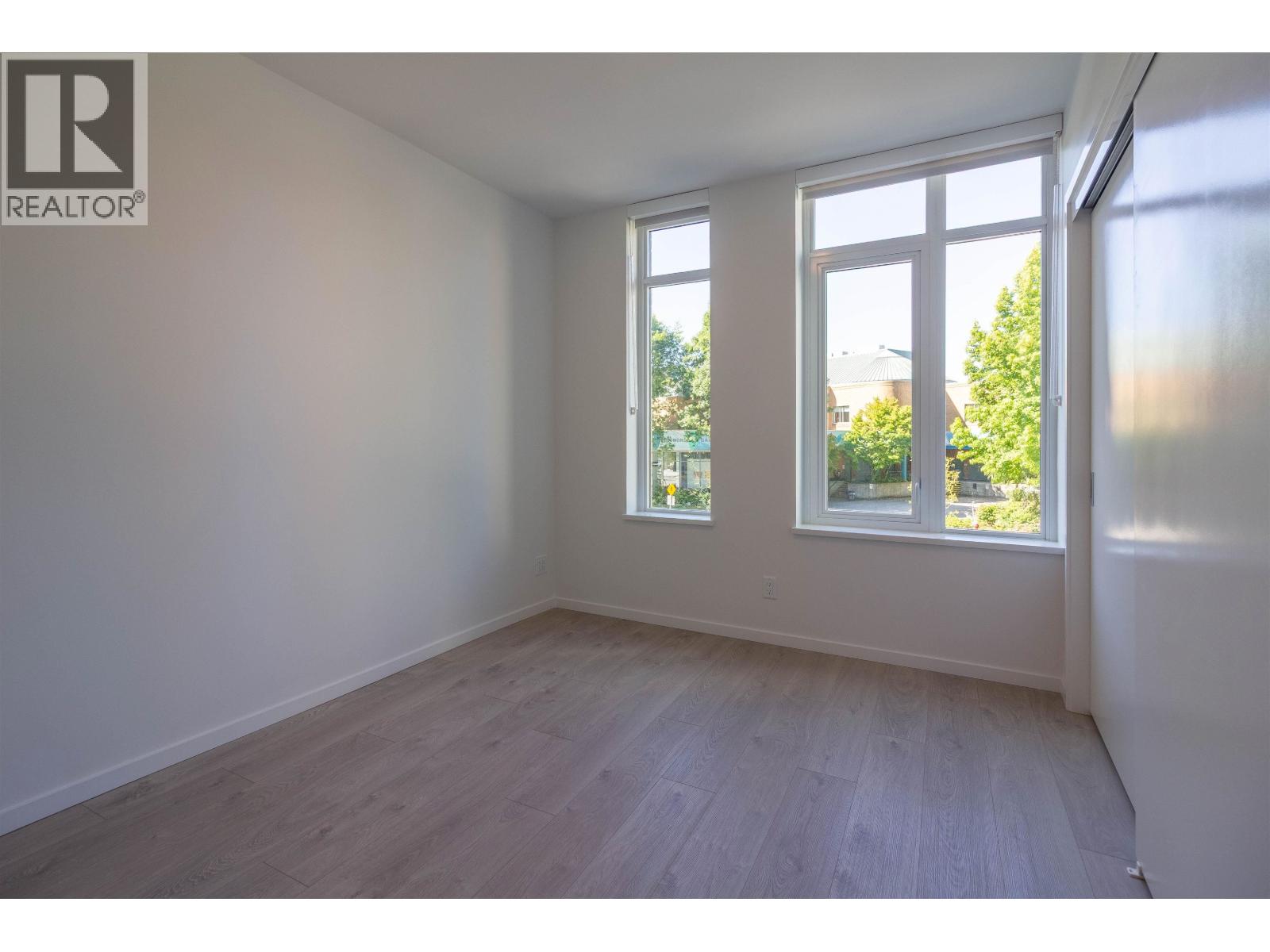 Photo 10 of 2 6788 Minoru Boulevard, Richmond BC