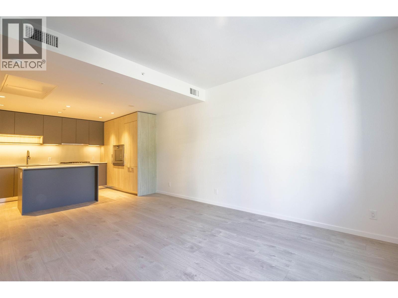 Photo 8 of 2 6788 Minoru Boulevard, Richmond BC