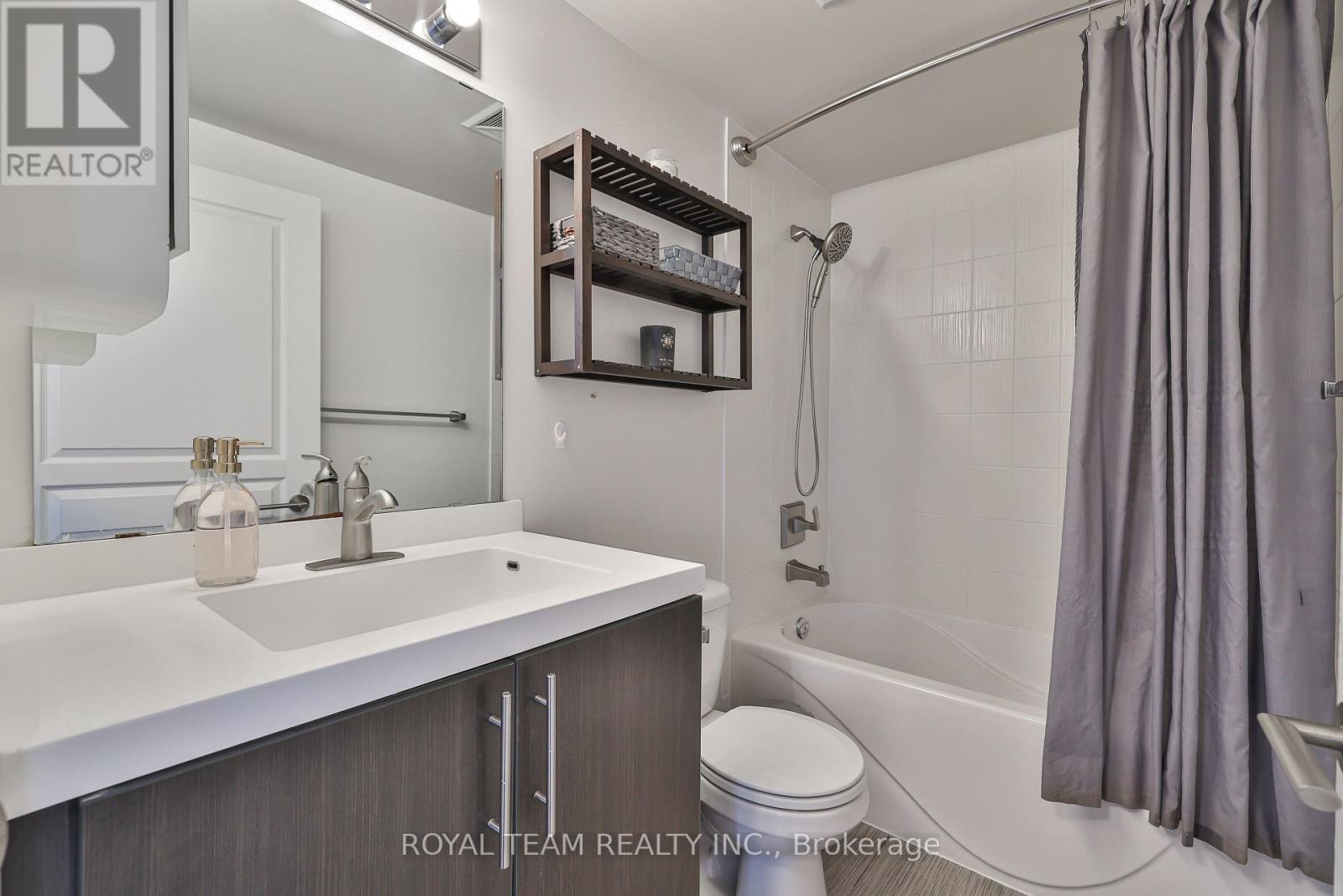 Photo 15 of 2504 2230 Lake Shore Boulevard W, Toronto ON