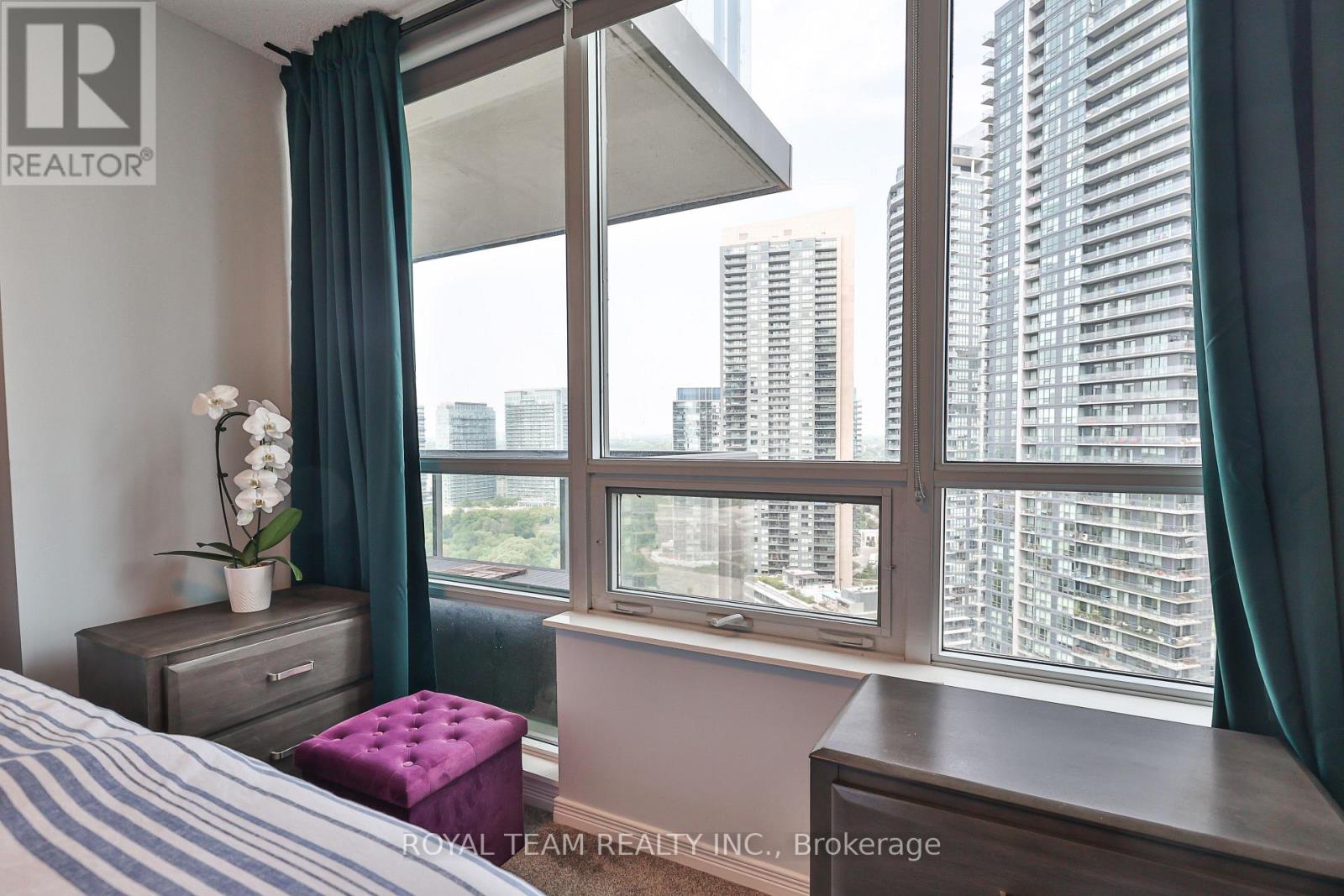 Photo 9 of 2504 2230 Lake Shore Boulevard W, Toronto ON