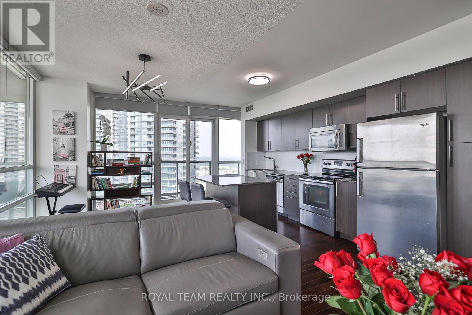 Photo 2 of 2504 2230 Lake Shore Boulevard W, Toronto ON