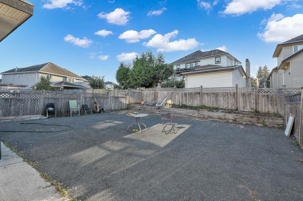 Photo 25 of 6935 152 Street, Surrey BC