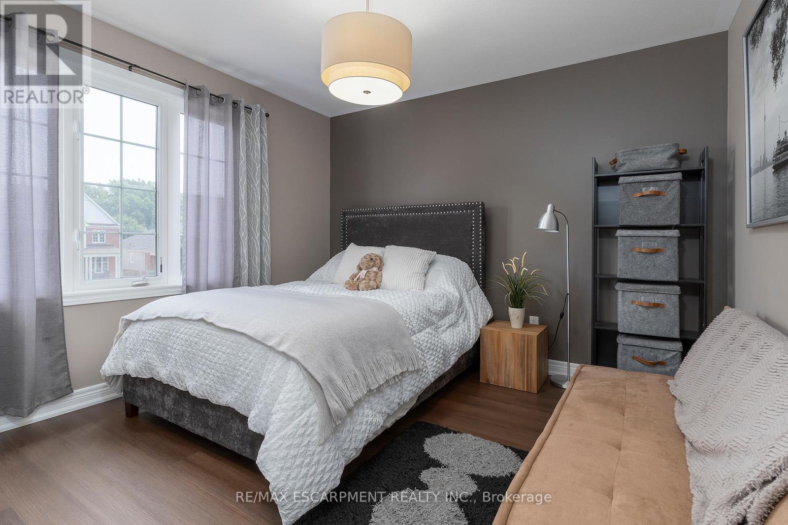 Photo 15 of 6325 St Michael Avenue, Niagara Falls ON