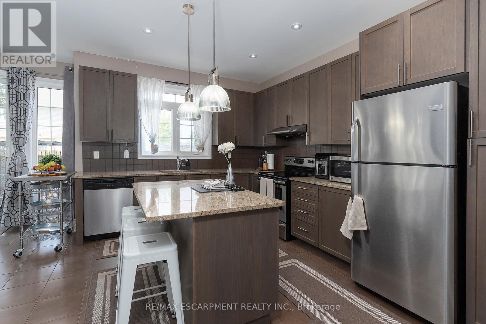 Photo 12 of 6325 St Michael Avenue, Niagara Falls ON