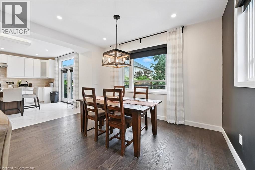 Photo 18 of 27 Blackburn Lane, Hamilton ON