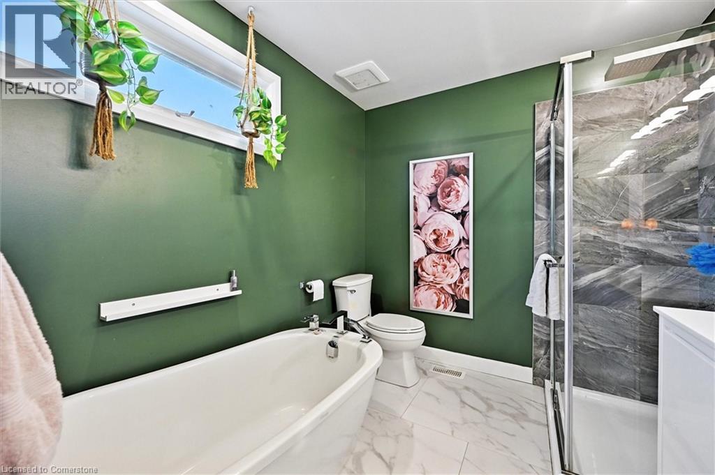Photo 20 of 27 Blackburn Lane, Hamilton ON