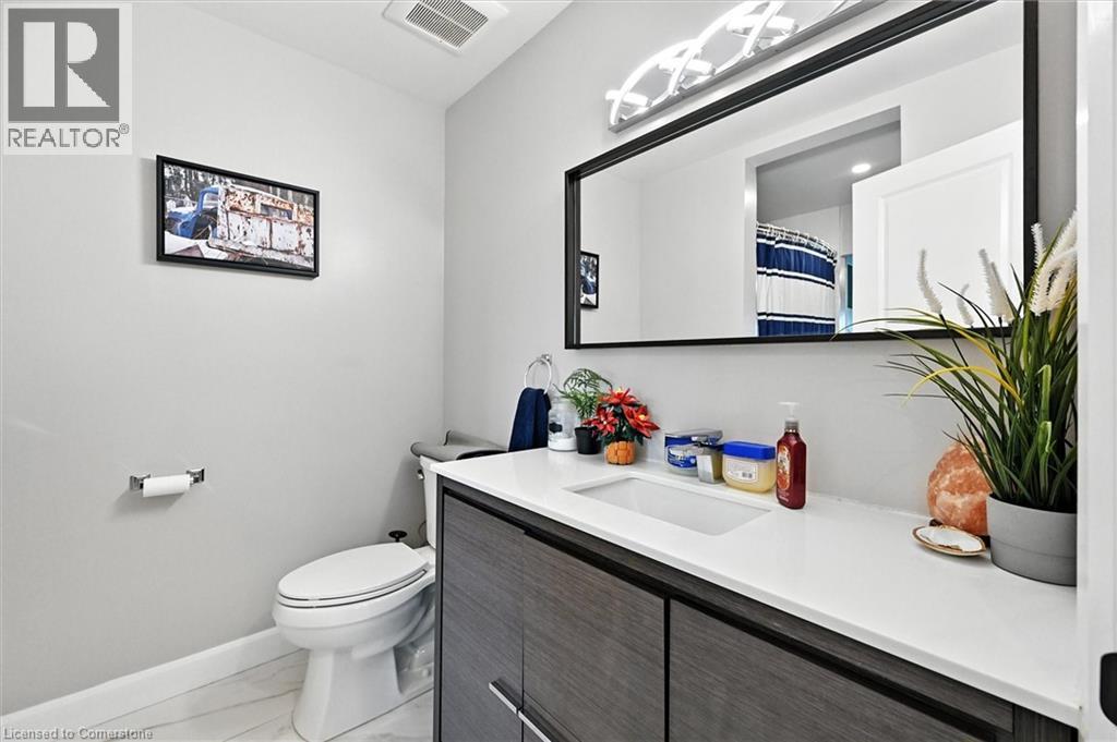 Photo 23 of 27 Blackburn Lane, Hamilton ON