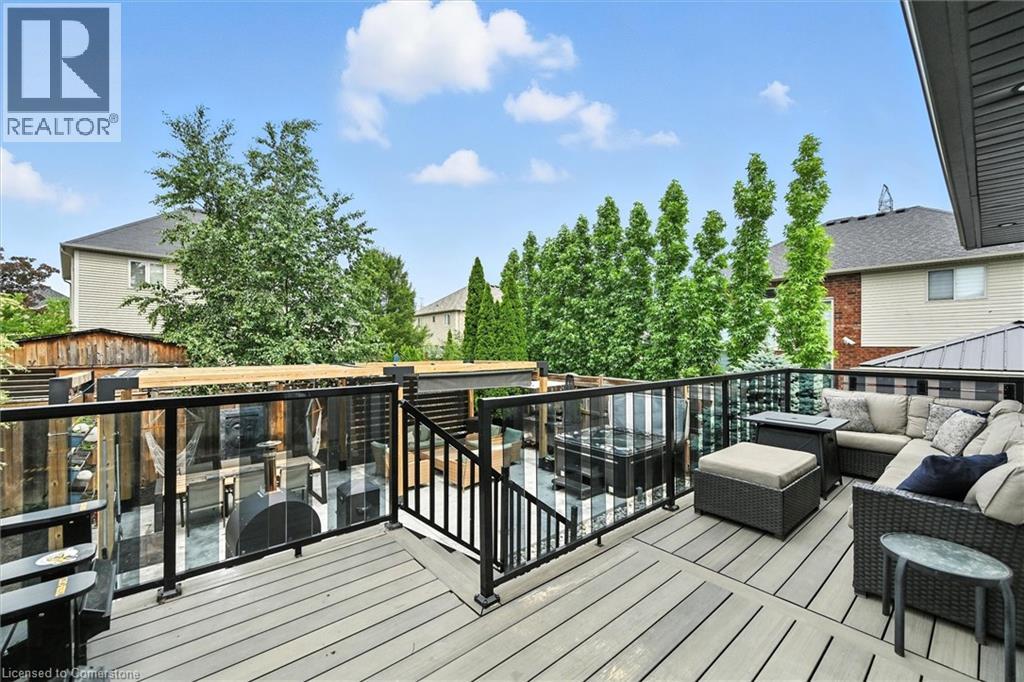 Photo 5 of 27 Blackburn Lane, Hamilton ON