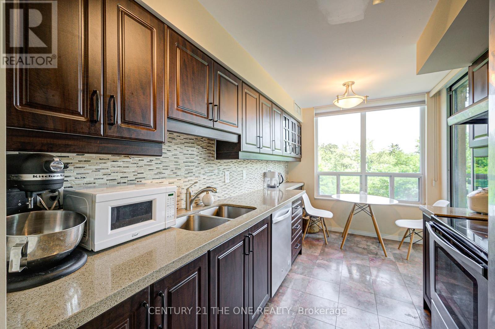 Photo 20 of 605 238 Doris Avenue, Toronto ON