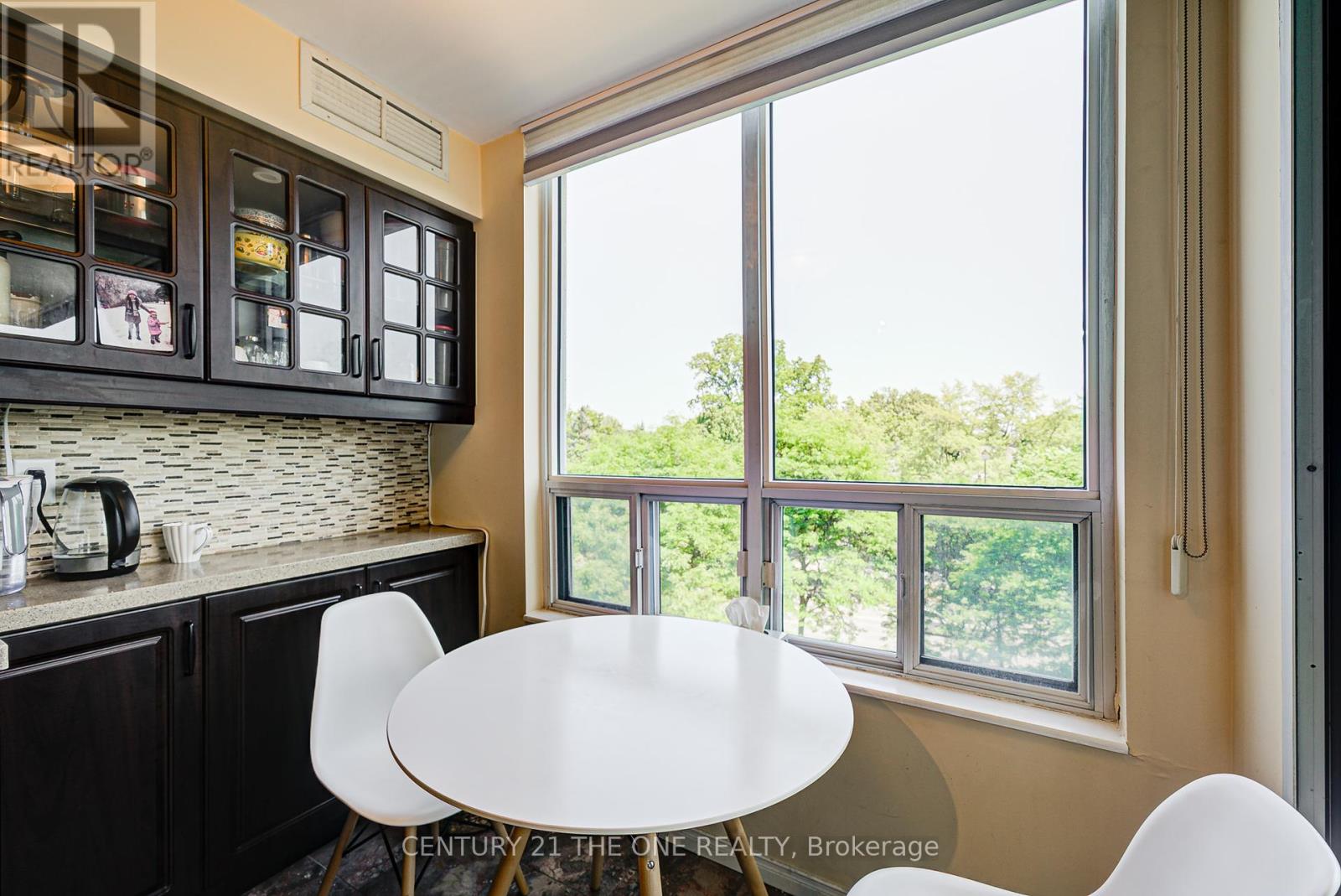 Photo 1 of 605 238 Doris Avenue, Toronto ON