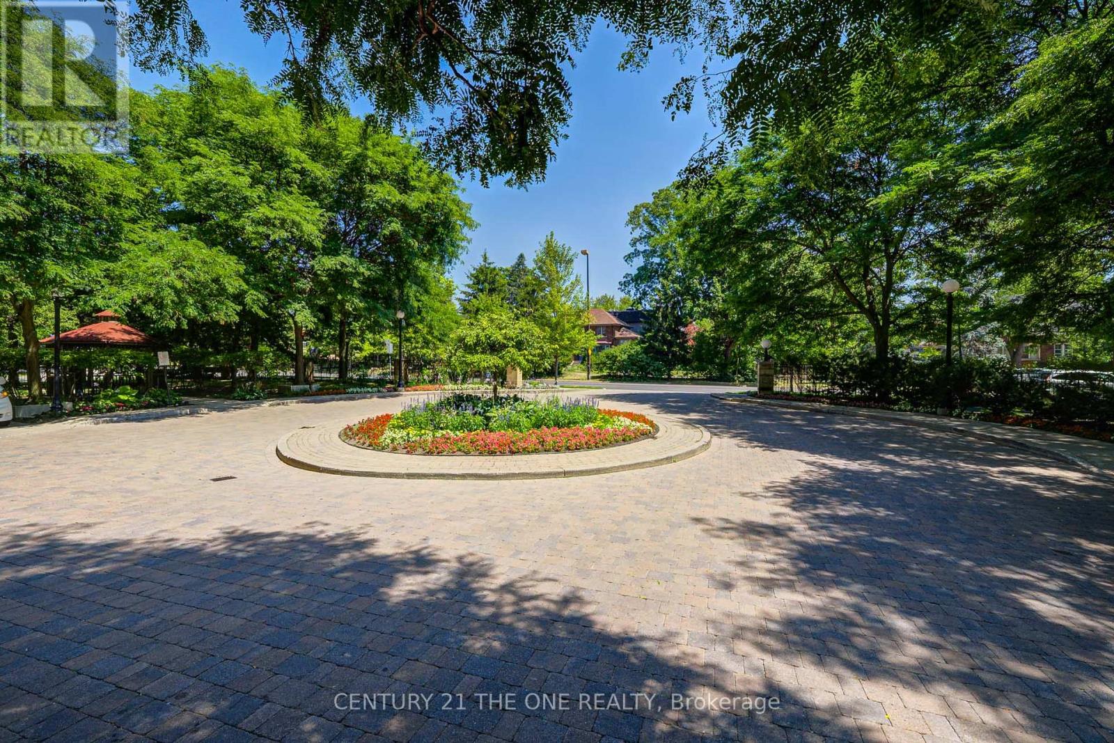 Photo 12 of 605 238 Doris Avenue, Toronto ON