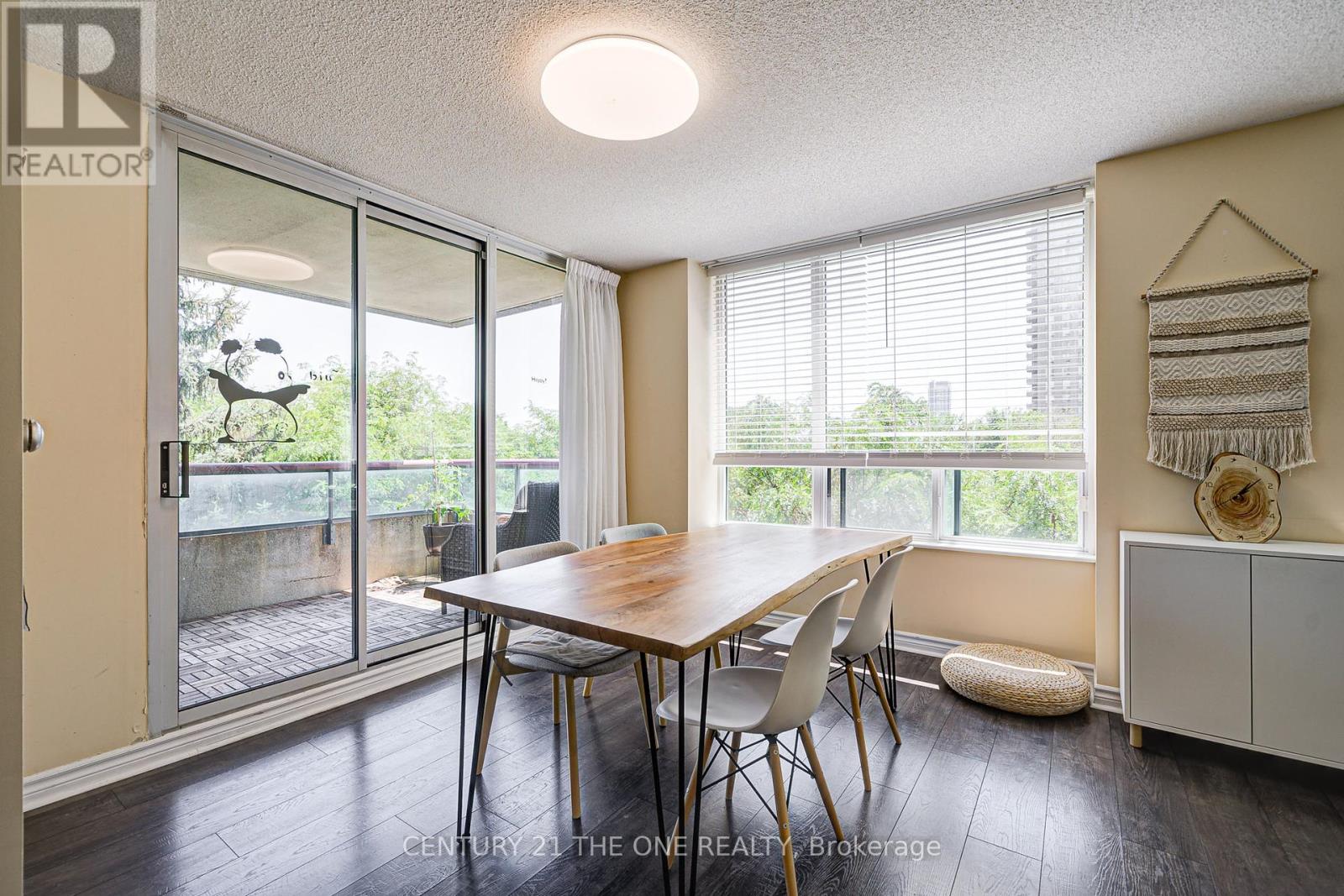 Photo 32 of 605 238 Doris Avenue, Toronto ON