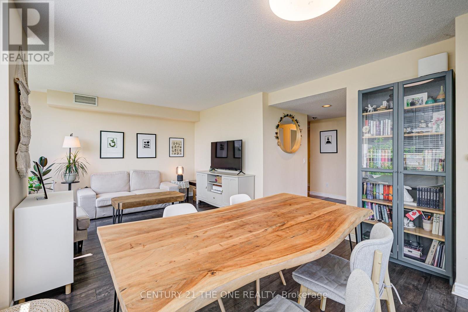 Photo 18 of 605 238 Doris Avenue, Toronto ON