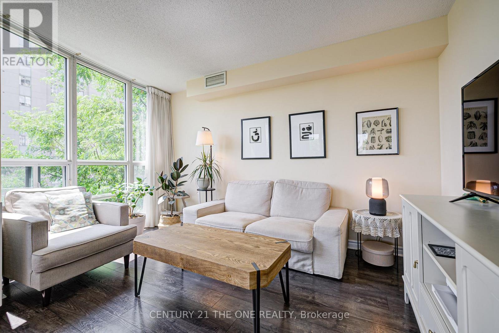 Photo 5 of 605 238 Doris Avenue, Toronto ON
