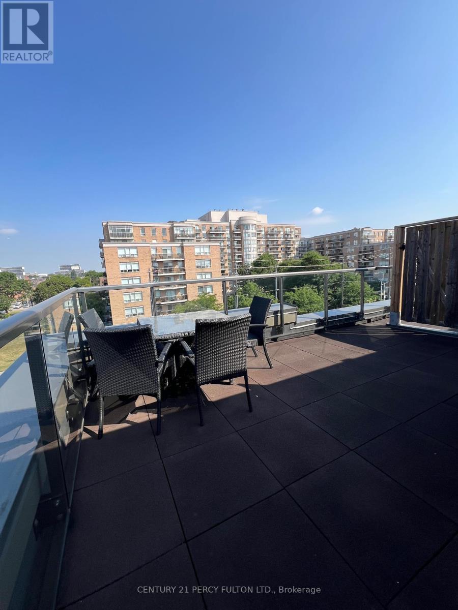 Photo 14 of 323 639 Lawrence Avenue W, Toronto ON