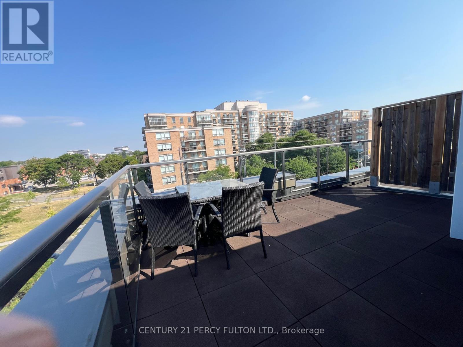 Photo 15 of 323 639 Lawrence Avenue W, Toronto ON