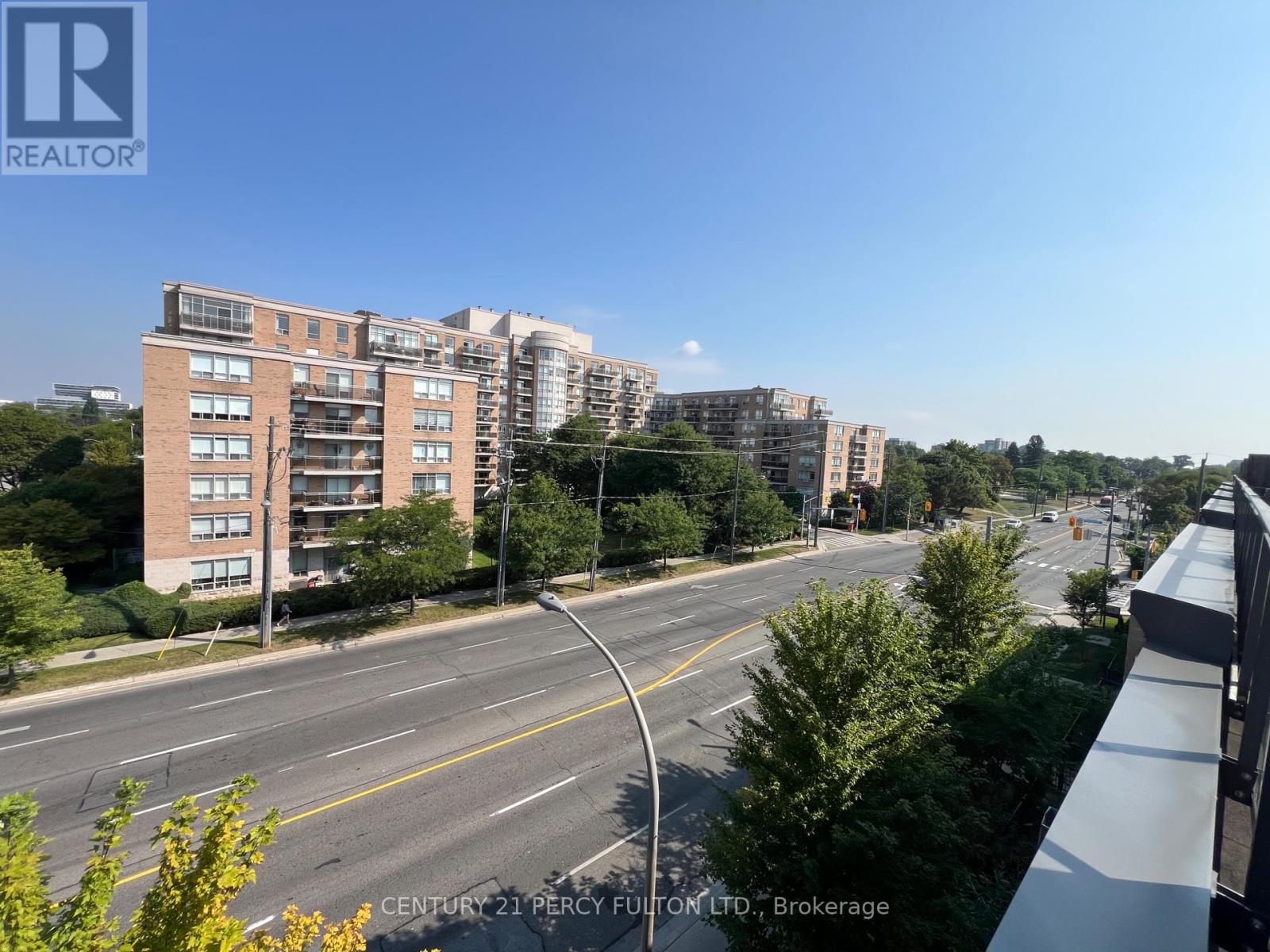 Photo 17 of 323 639 Lawrence Avenue W, Toronto ON
