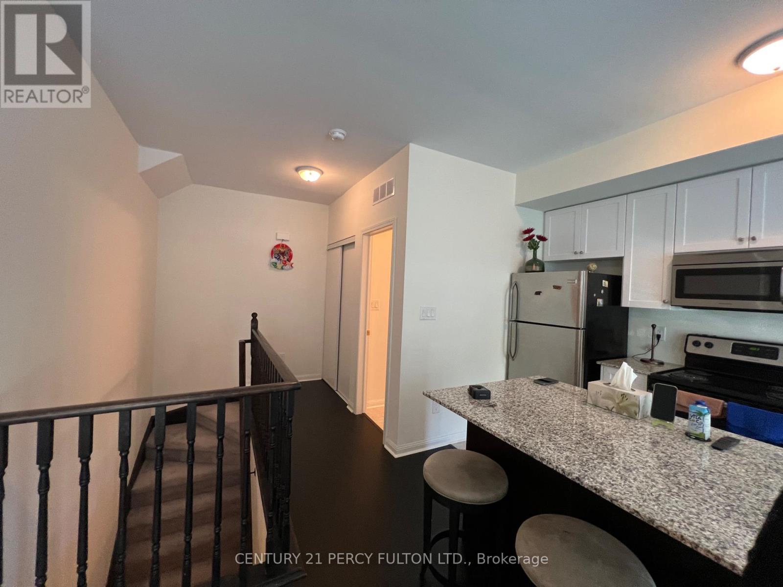 Photo 6 of 323 639 Lawrence Avenue W, Toronto ON