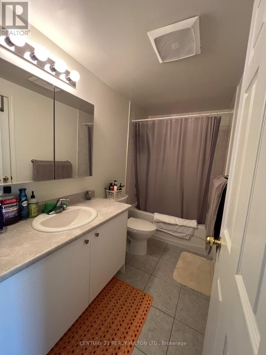 Photo 8 of 323 639 Lawrence Avenue W, Toronto ON