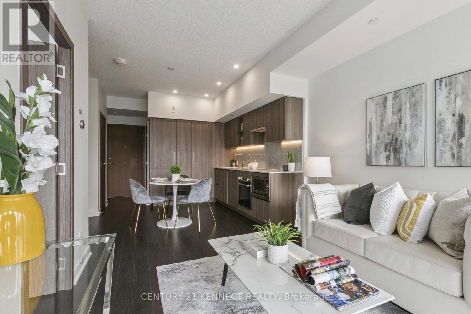 Photo 37 of 3108 19 Bathurst Street, Toronto ON