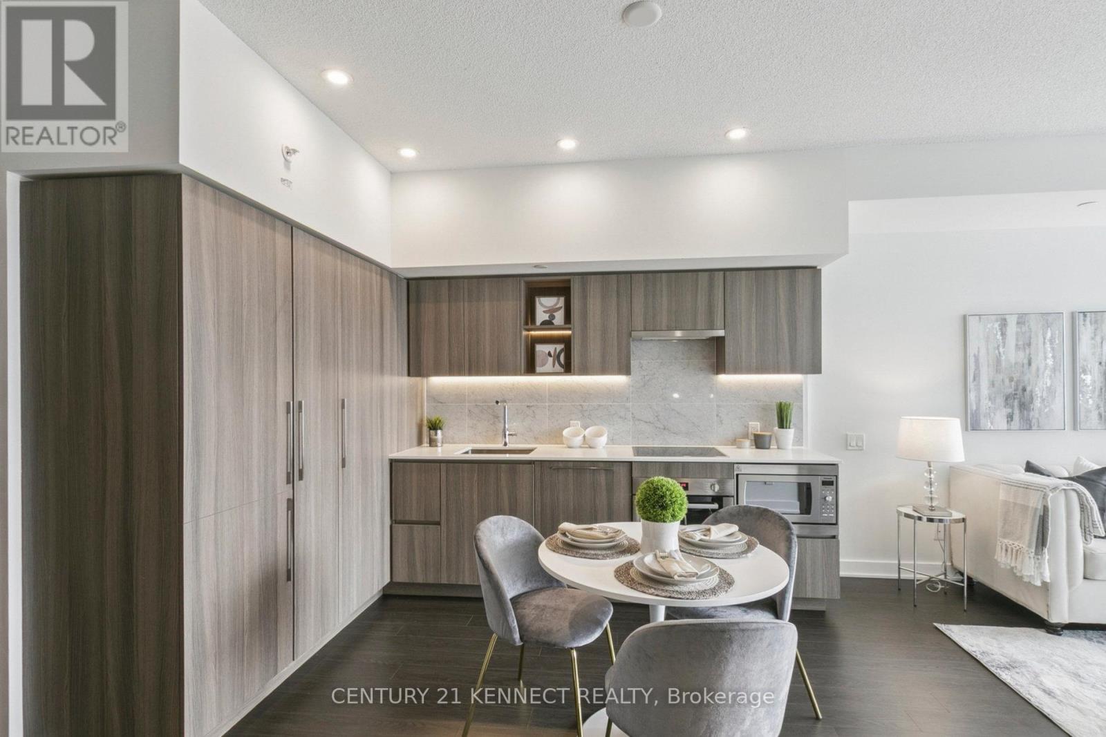 Photo 16 of 3108 19 Bathurst Street, Toronto ON